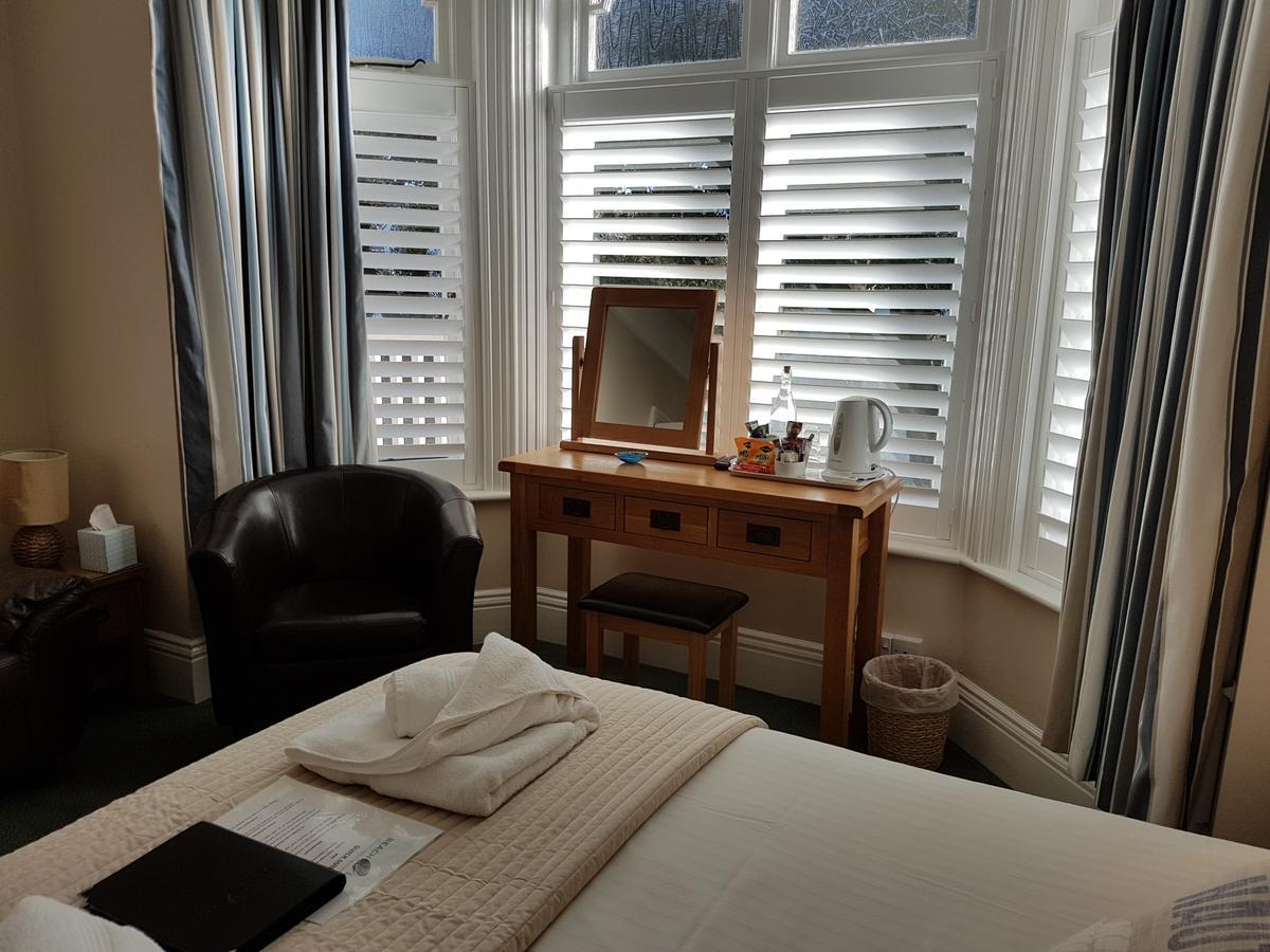 Beach Lodge 伯恩茅斯 外观 照片
