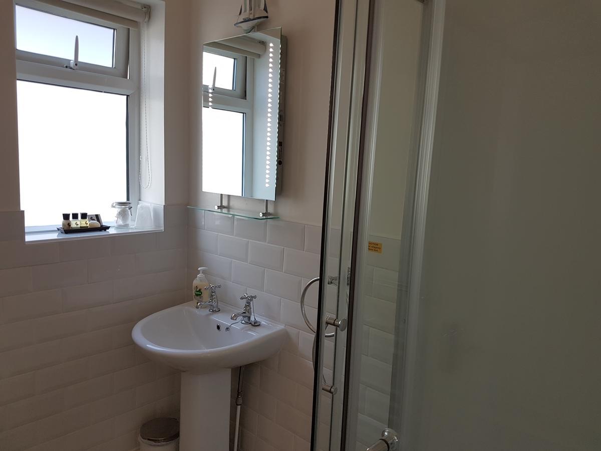 Beach Lodge 伯恩茅斯 外观 照片